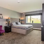 River Views,Kinsale, Hosted By Exquisite Holiday Homes, Sleeps 26