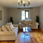 Beautiful & Quiet Countryside Setting In Kinsale