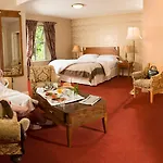 Cork\'S Vienna Woods Hotel & Villas