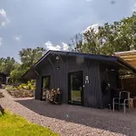 Mount Hillary Holiday Pods