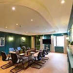 The Kingsley Hotel