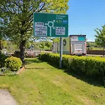 28 Long Quay