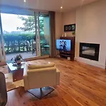 Slick & Stylish - Large 1Bd In Heart Of Cork City