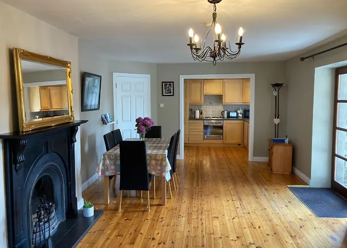 Beautiful & Quiet Countryside Setting In Kinsale