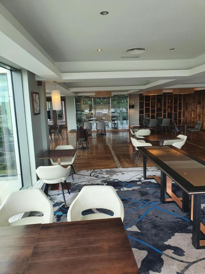 Hotel Clayton Silver Springs Cork