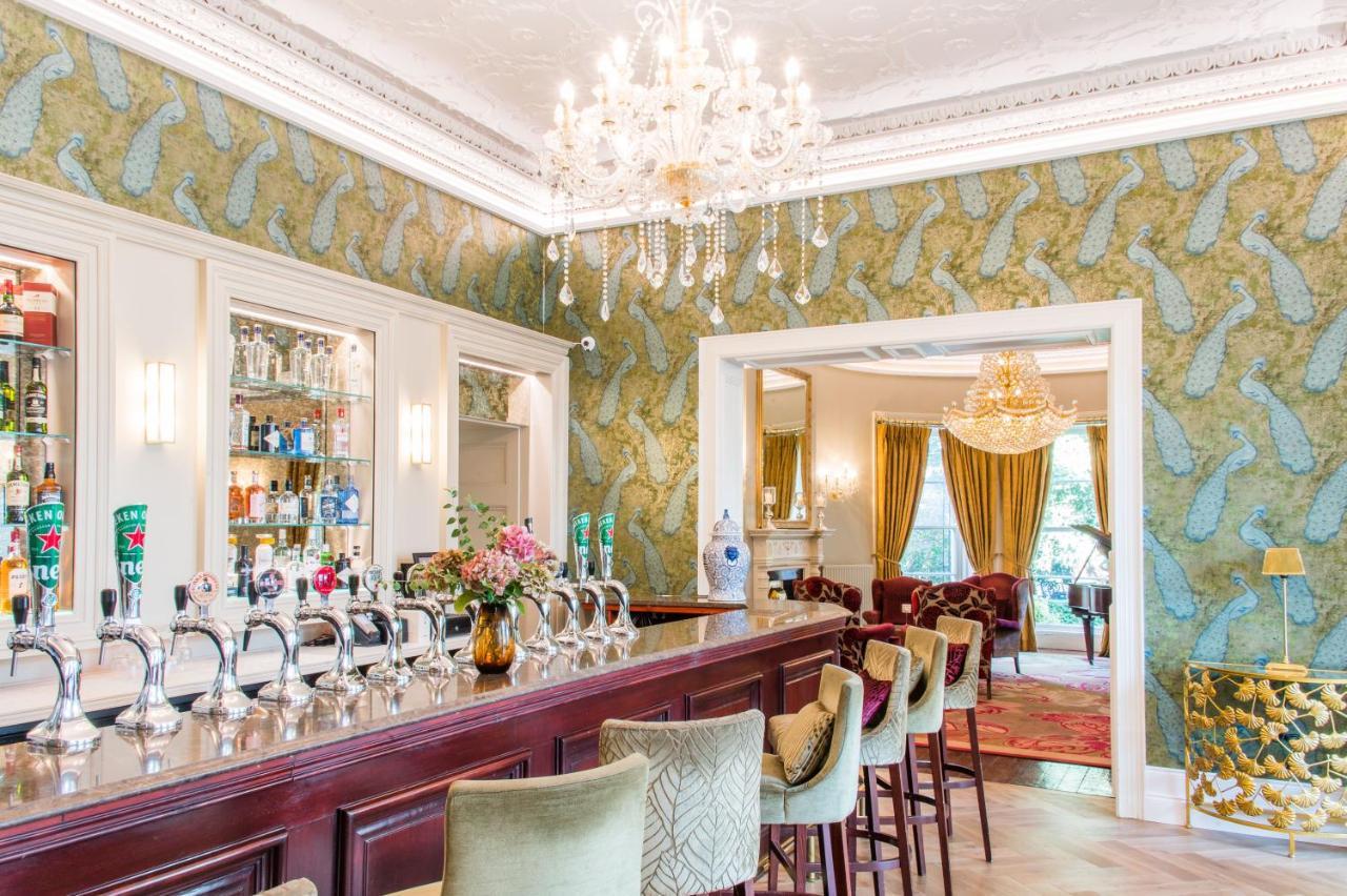 Hotel Cork's Vienna Woods & Cork