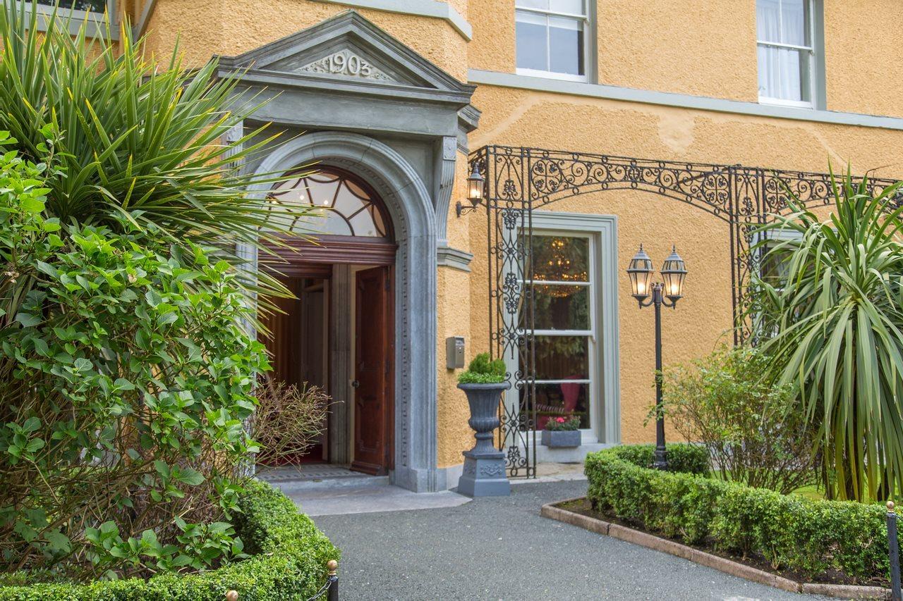 Cork's Vienna Woods & Hotel 4*