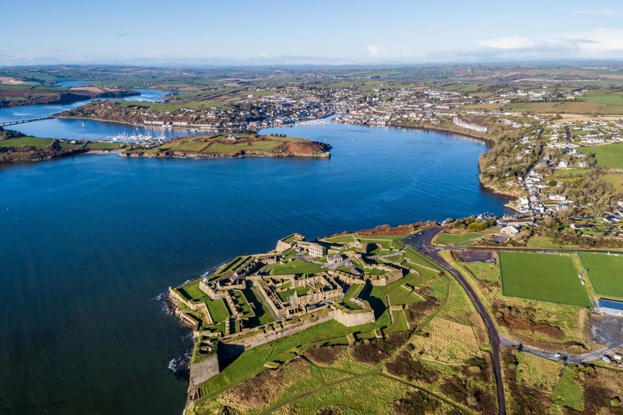 Apartment River Views,kinsale, Hosted By Exquisite Homes, Sleeps 26 Cork