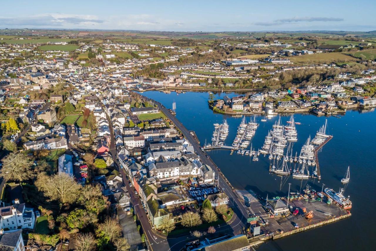 River Views,kinsale, Hosted By Exquisite Homes, Sleeps 26 *