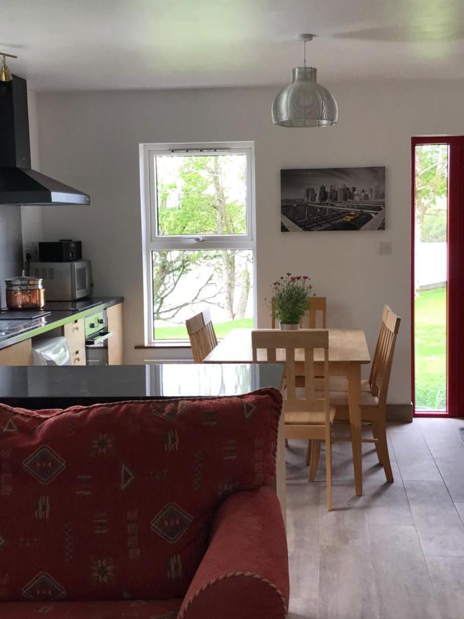 Lakeside Lookout Bantry Apartment *