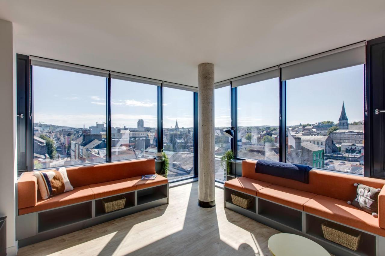 Yugo Explore - Lee Point Apartment