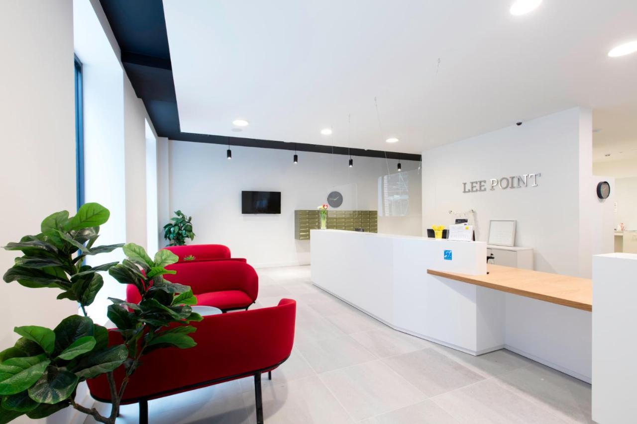 Yugo Explore - Lee Point Apartment