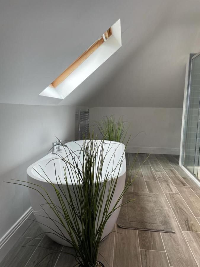 Captivating 1-bed In Cloyne Cork