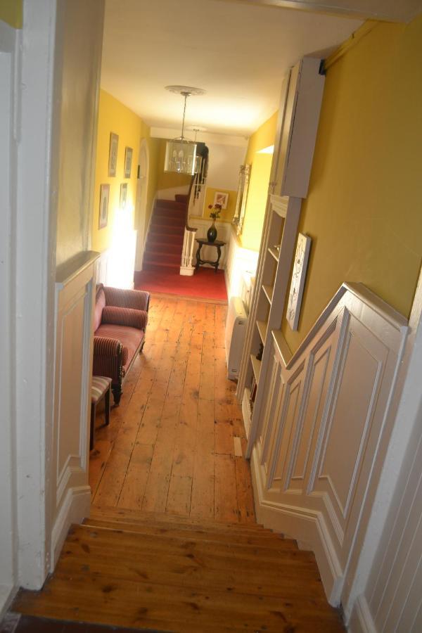 Holiday home Mishells House,