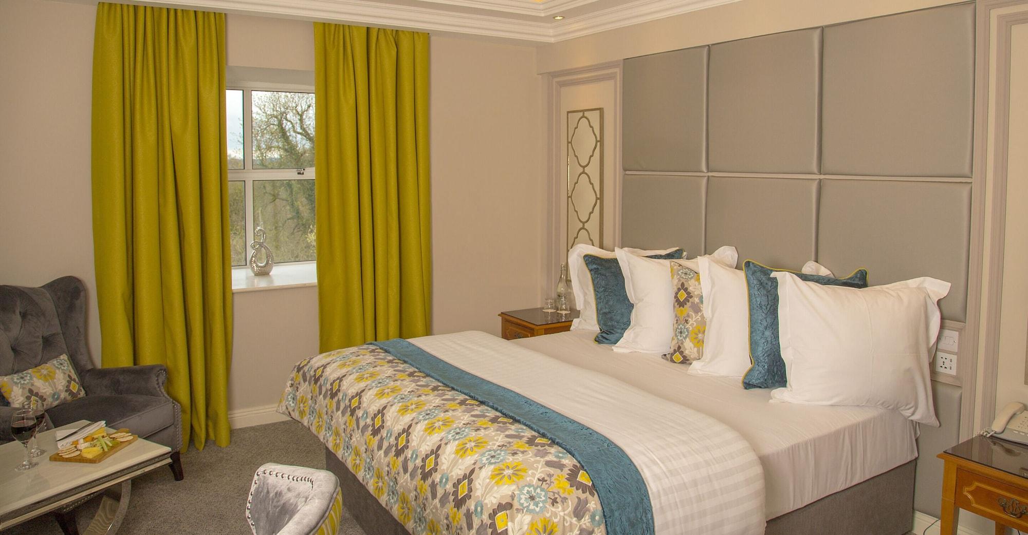 Cork's Vienna Woods & Hotel Cork