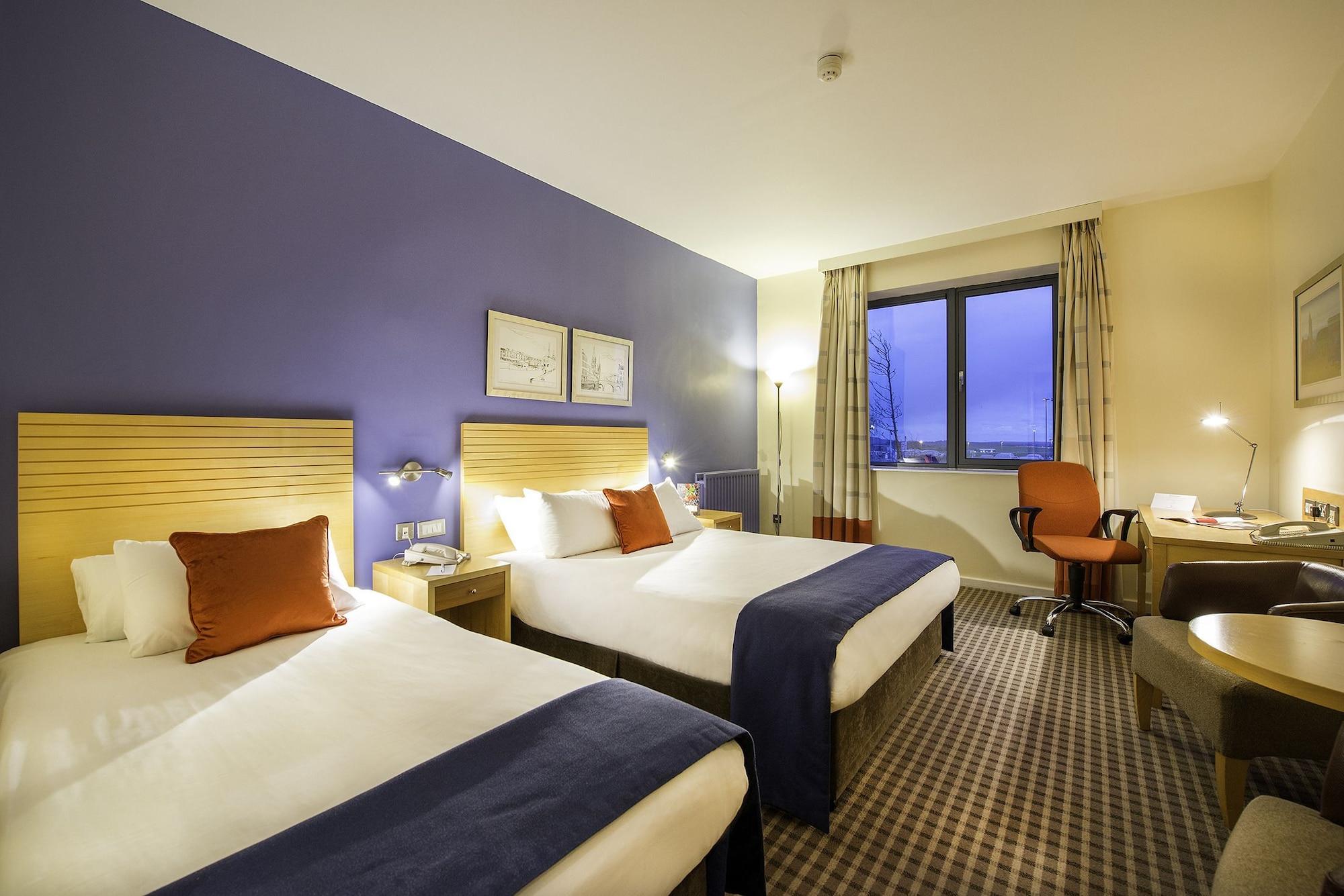 Airport Hotel 4*
