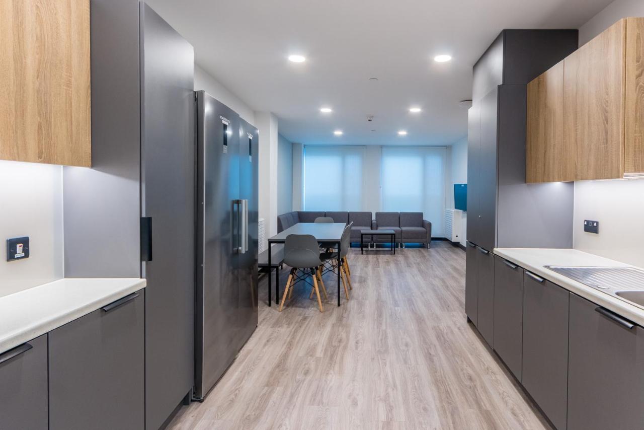Destiny Student - Broga House Apartment