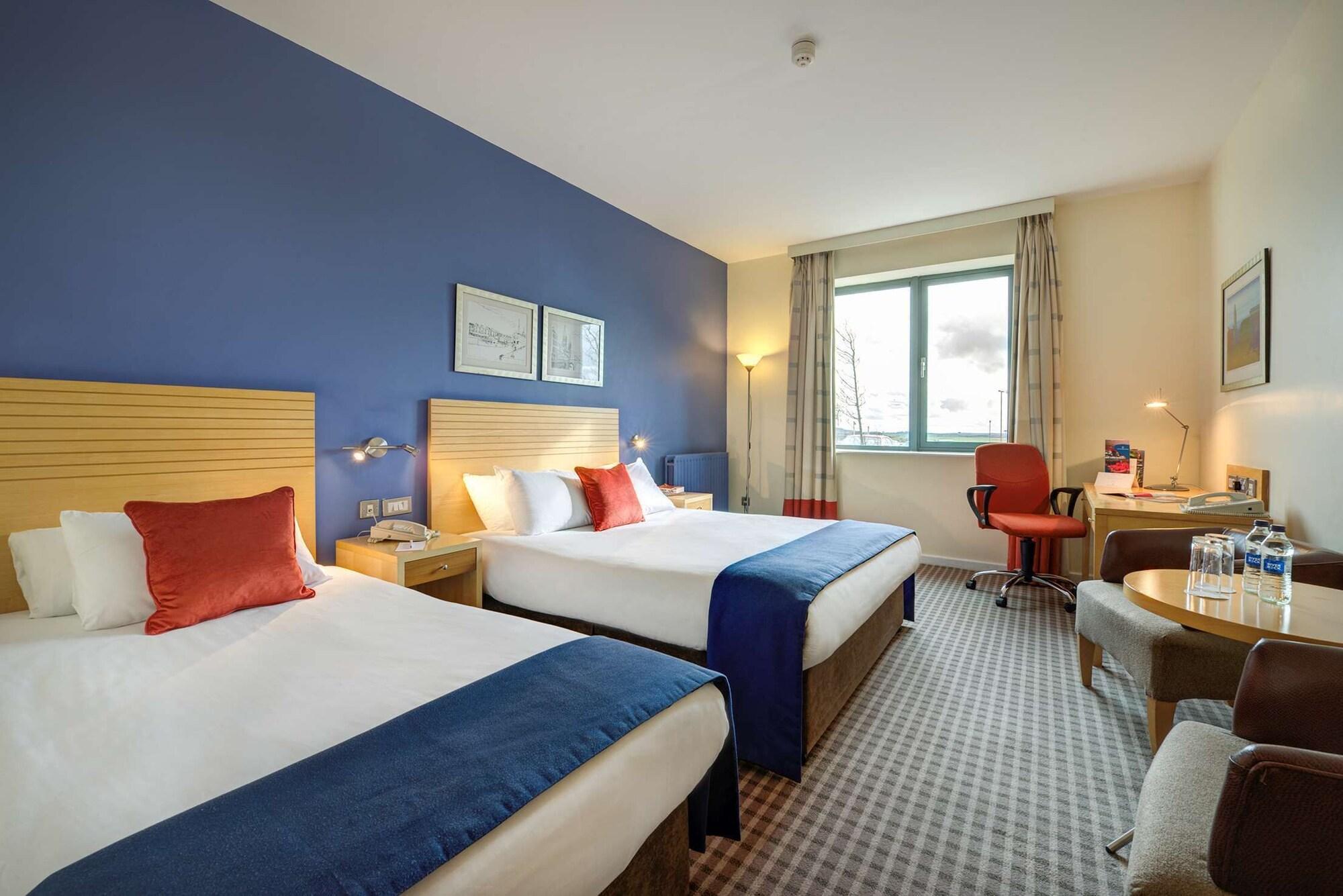 Airport Hotel 4*