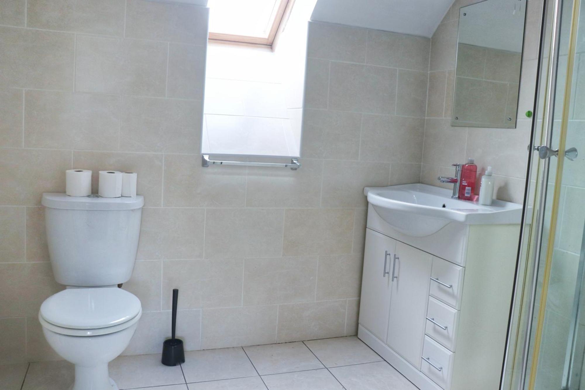 Deluxe Dwelling - 15 Mins From City/airport Cork