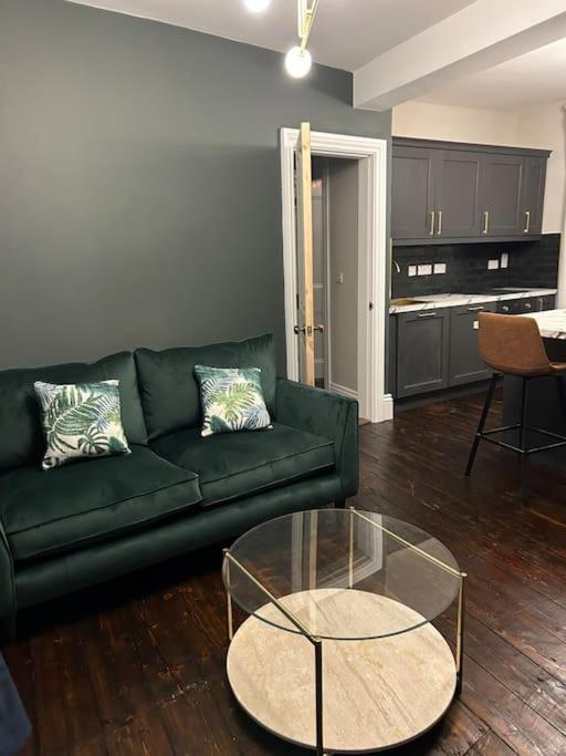 Patrick Street Townhouse Apartment
