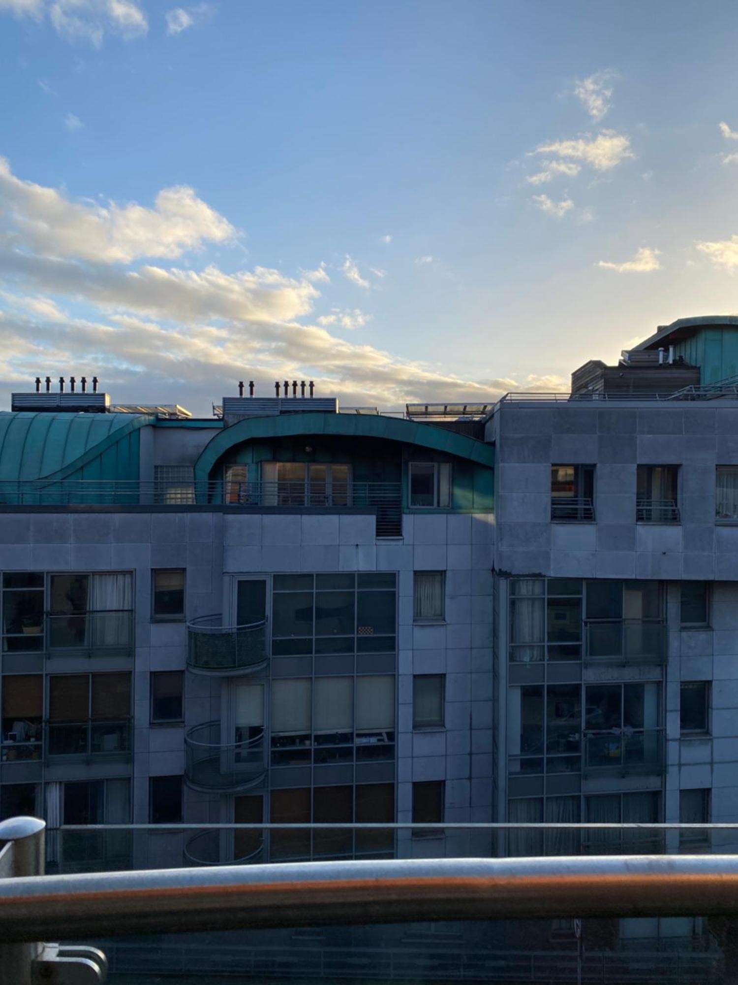 Camdenwharf Apartment *