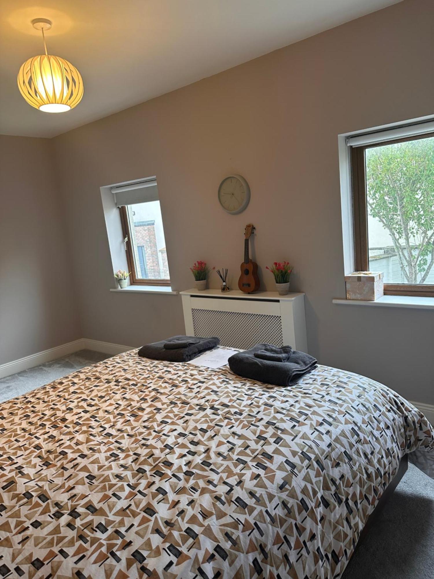 Cozy Modern With Scenic Views In Homestay