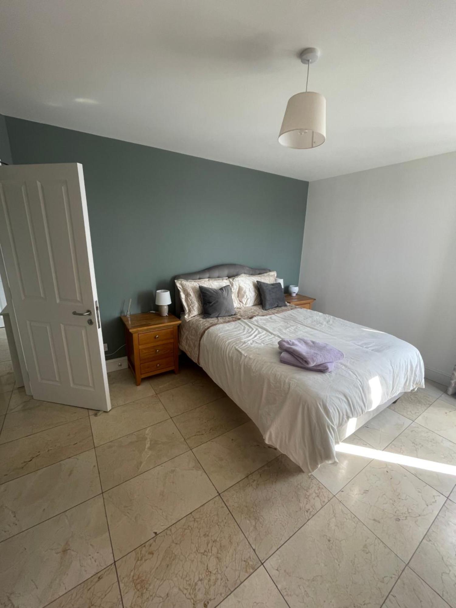 Fabulous And Sunny 2 Bed Apartment, In Centre Apartment Cork