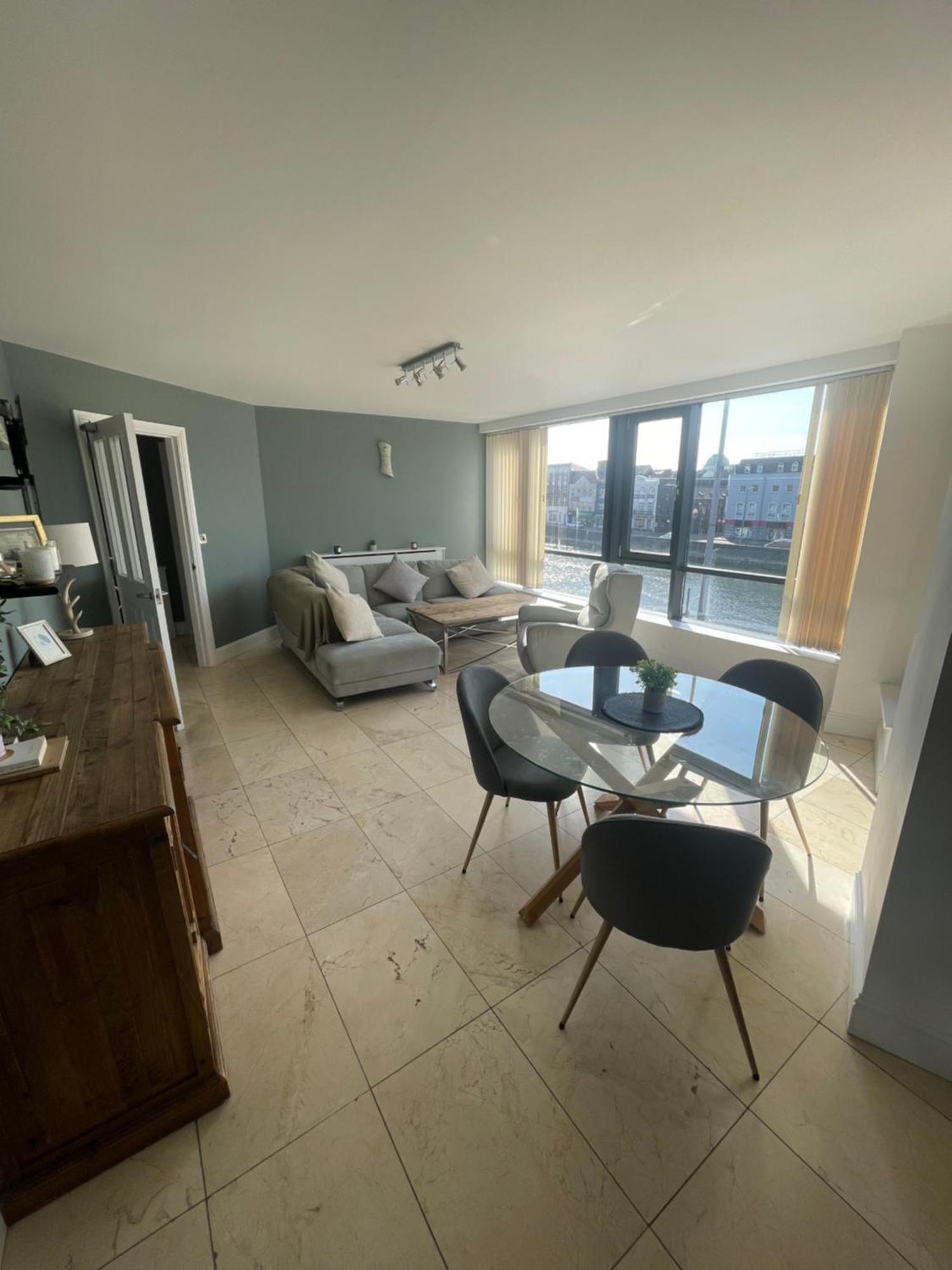 Apartment Fabulous And Sunny 2 Bed Apartment, In Centre Cork