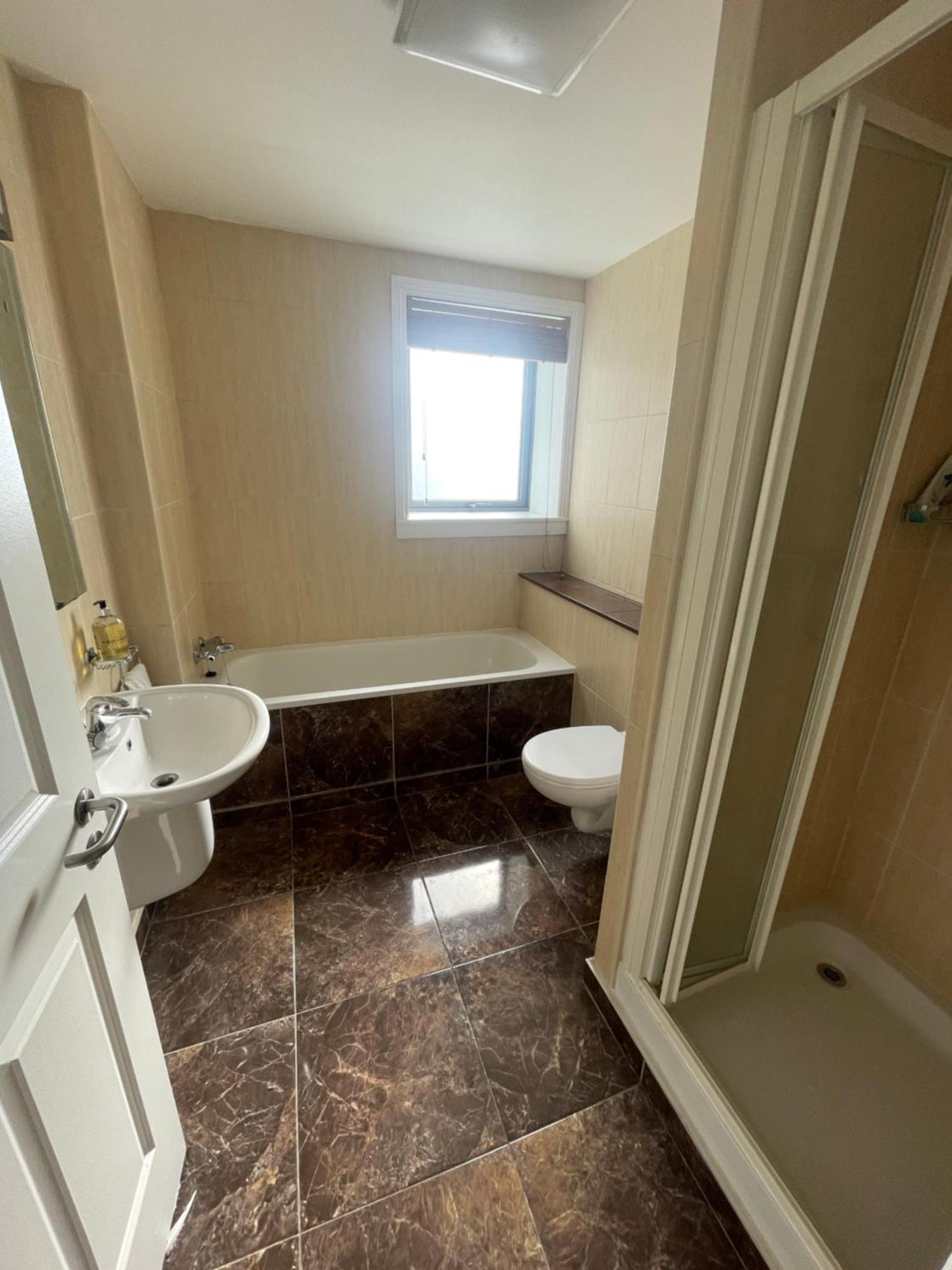 Apartment Fabulous And Sunny 2 Bed Apartment, In Centre *