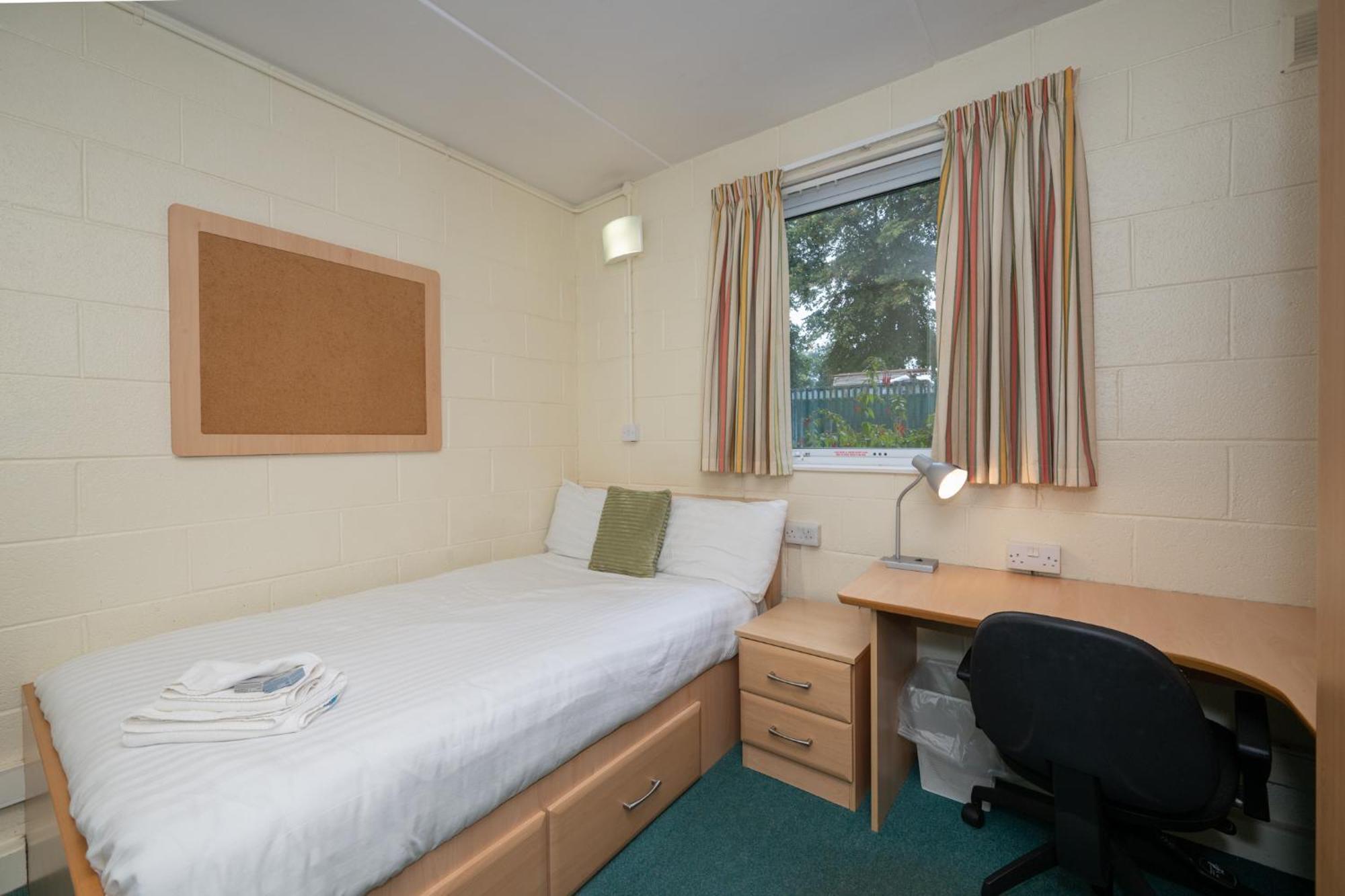 Castlewhite - Ucc Summer Beds * Cork