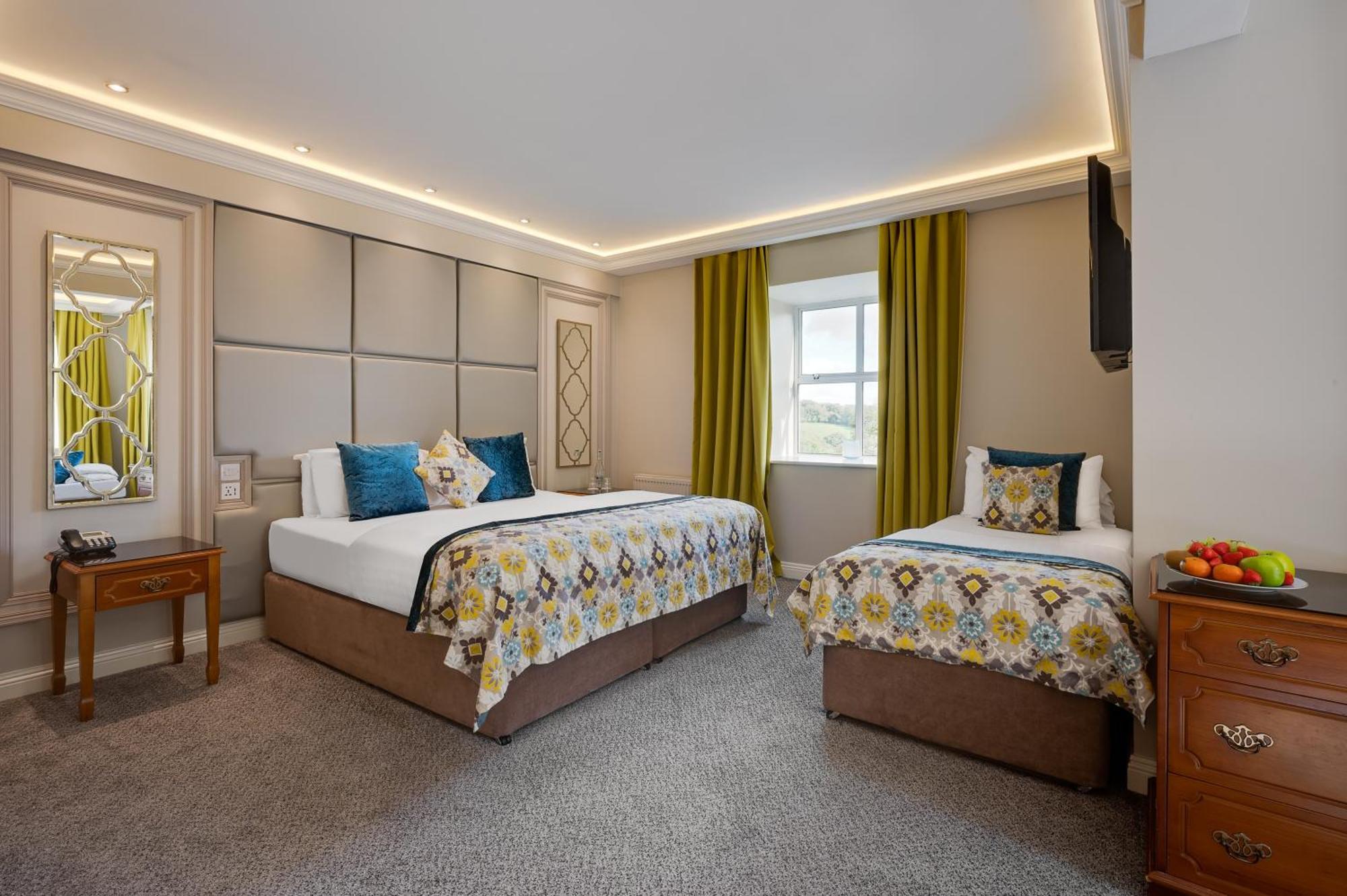 Cork's Vienna Woods & Hotel Cork