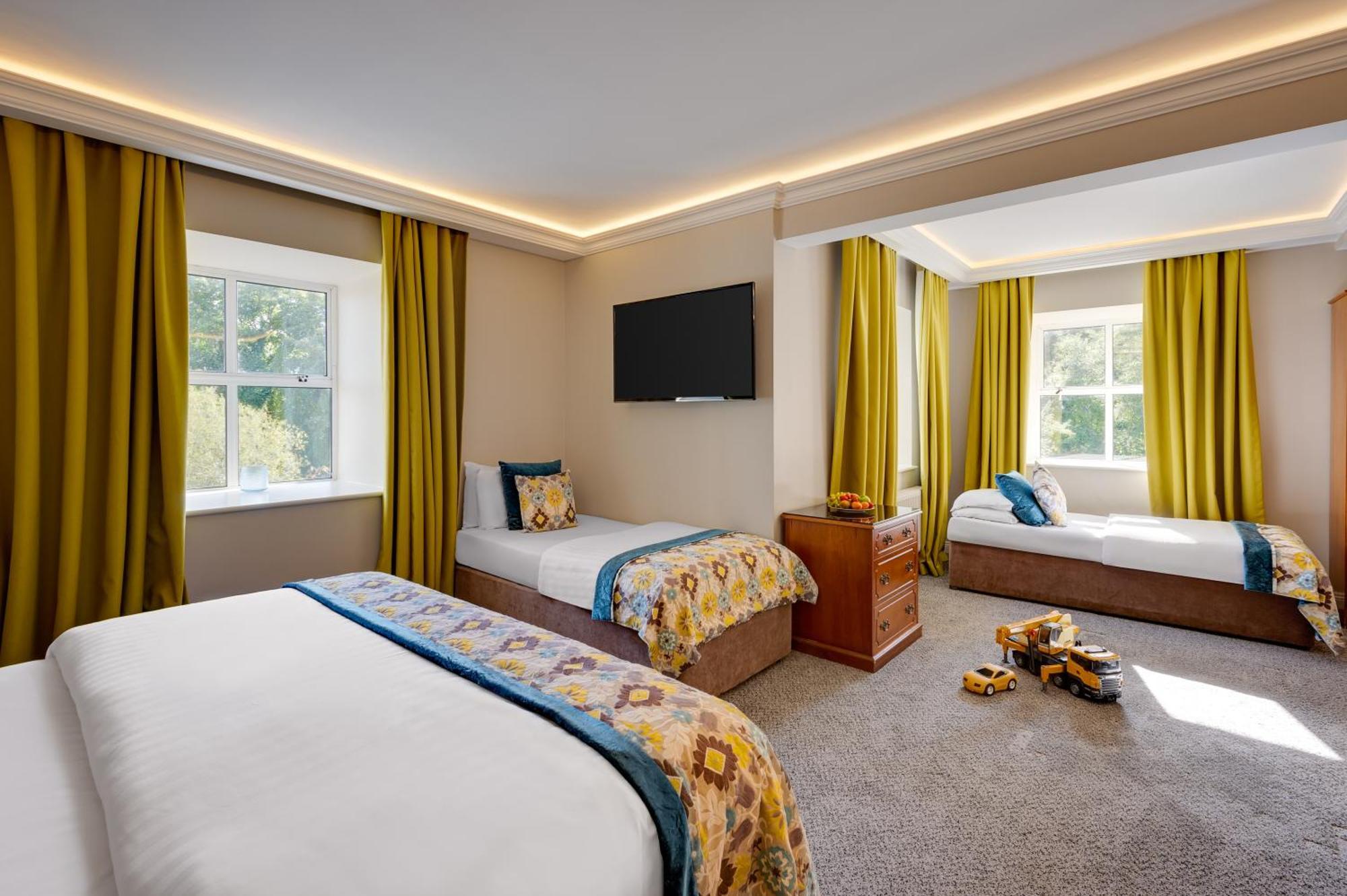 Cork's Vienna Woods & 4* Cork
