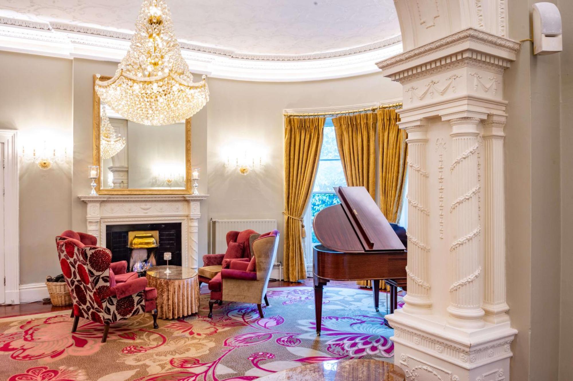Cork's Vienna Woods & 4* Cork