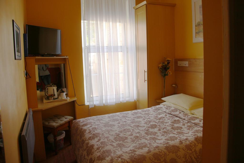 Number Forty Eight Bed & Breakfast
