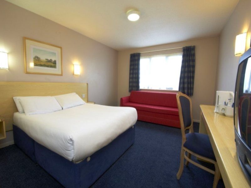 Travelodge 3*