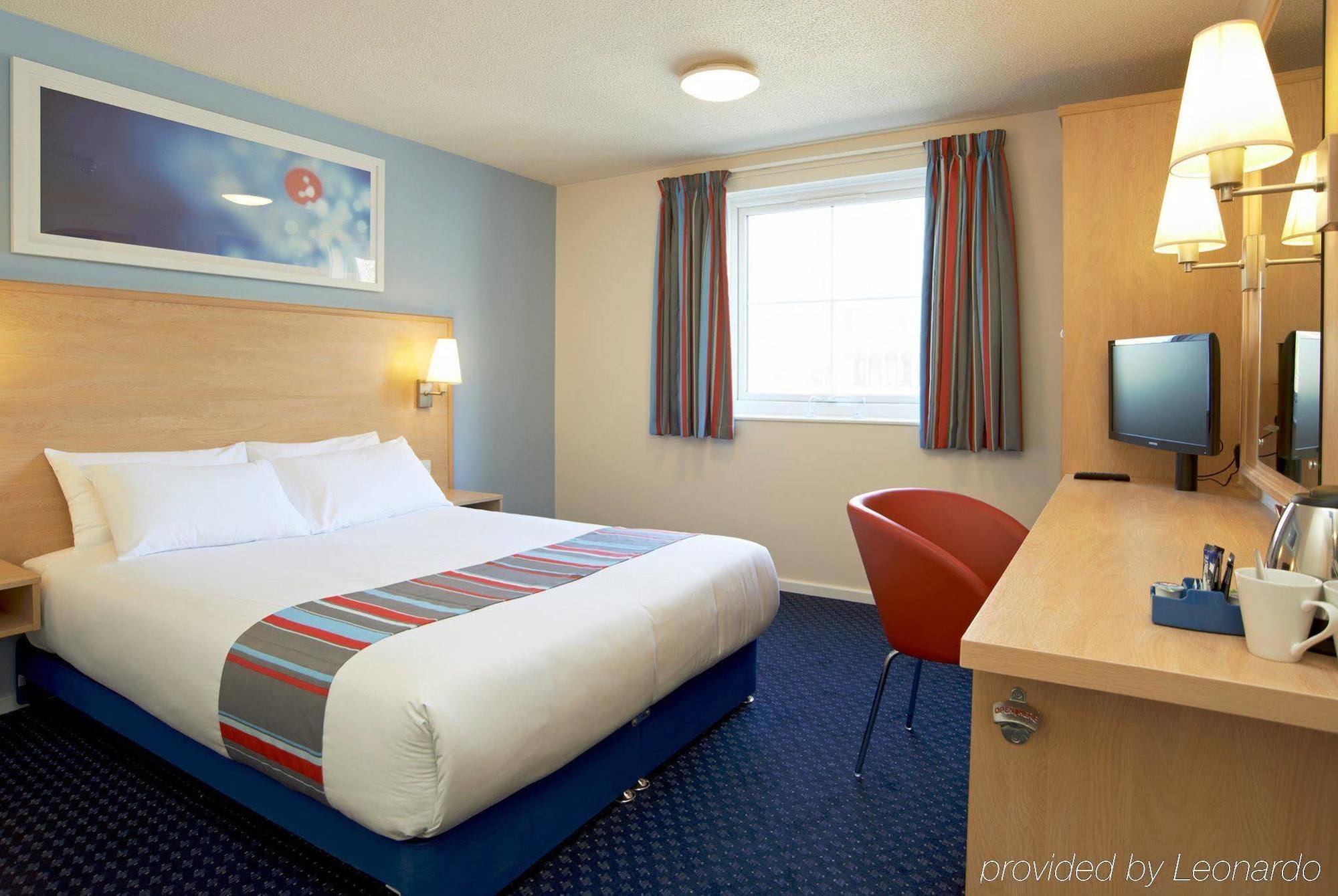 Travelodge Hotel 3*