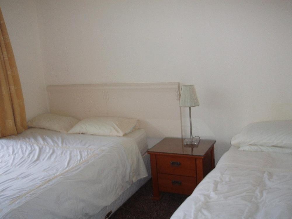 Acton Lodge Guesthouse Bed & Breakfast