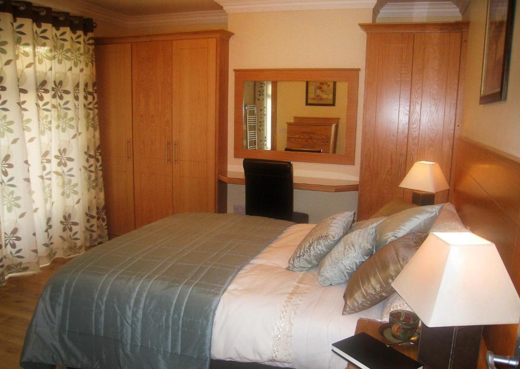 Achill House 4*