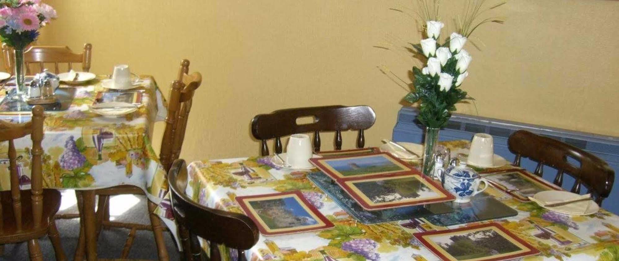 Number Forty Eight Bed & Breakfast 3*