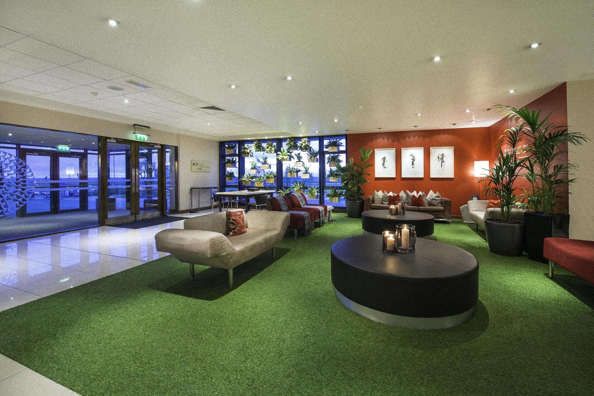 Airport Hotel