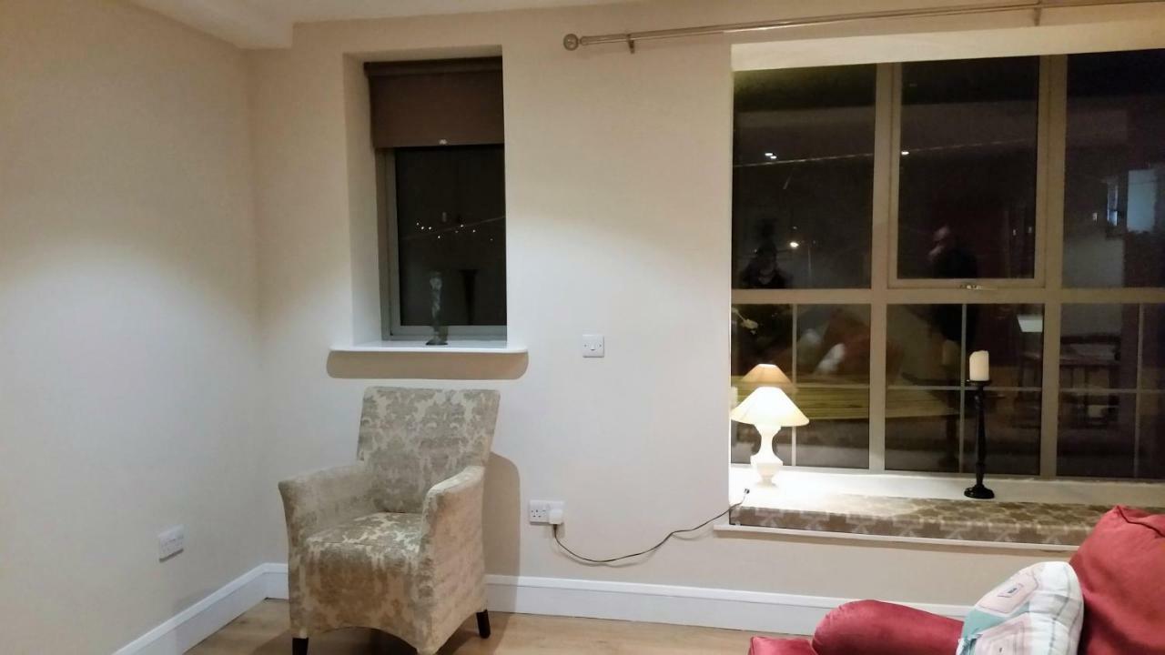 2 Oakleigh House Cork