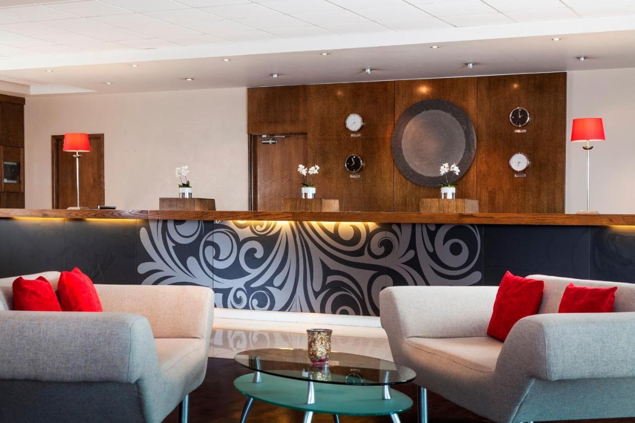 Airport Hotel