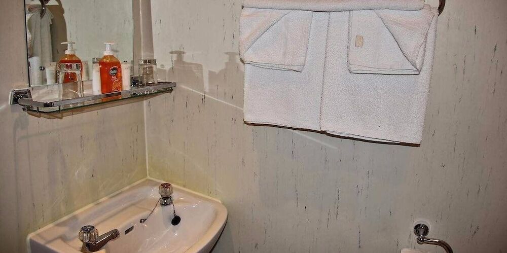 Bed & Breakfast Number Forty Eight 3*