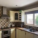 Macroom Spacious Cosy 3 Bedroom Home
