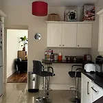 Room With Private Bathroom Near The Center