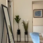 Room With Private Bathroom Near The Center