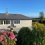 Meadowlane Lodge