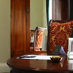 Ennismore House