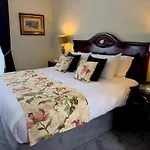 Ennismore House