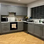 Large Bedroom Near To The Center
